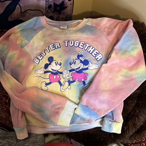 Cropped Mickey Mouse sweatshirt - Picture 2 of 3